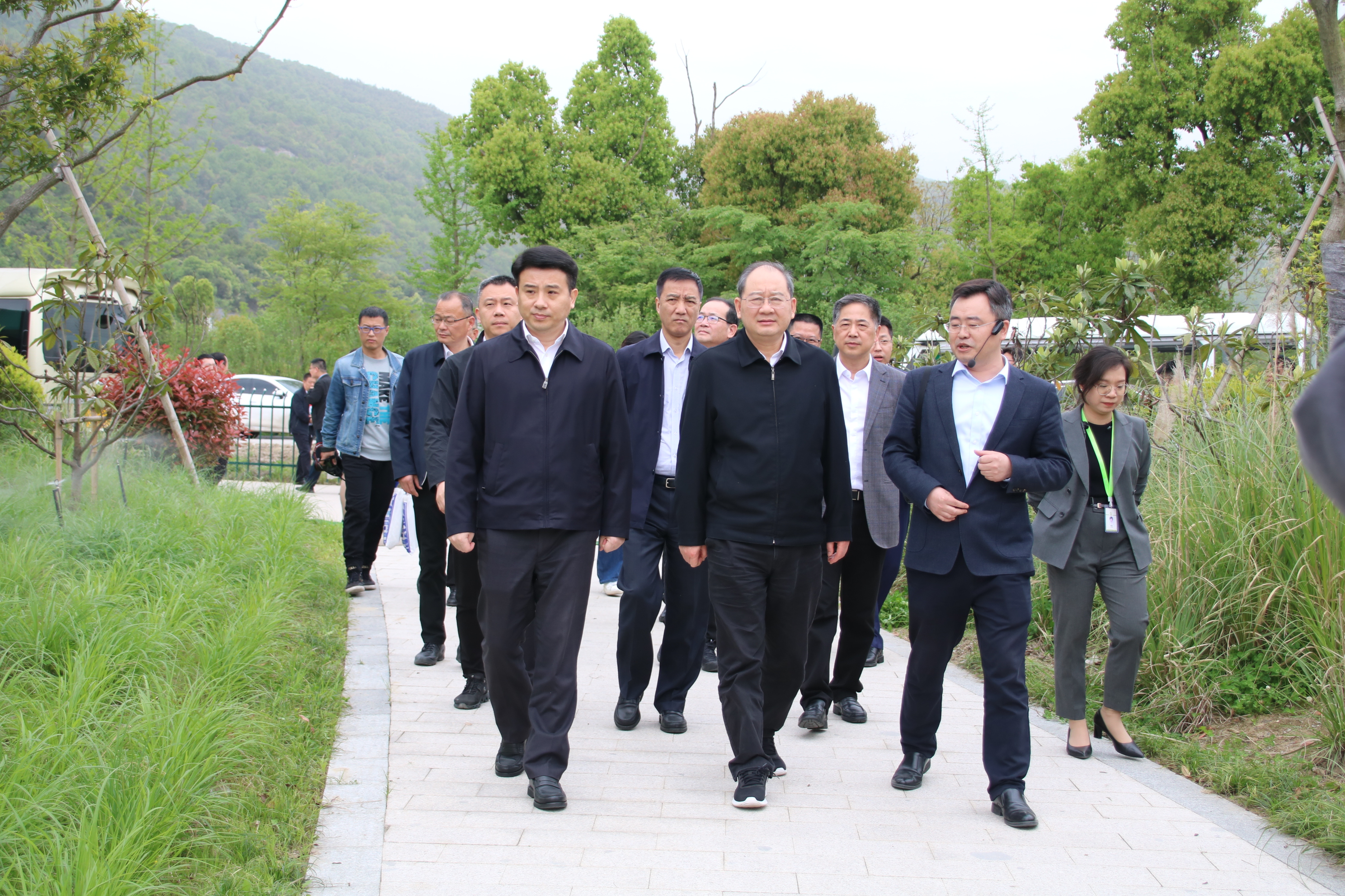 市人大常委会党组书记、主任李火林一行来我司施工项目开展年度环境状况专题调研暨亚运保障水环境专题监督工作